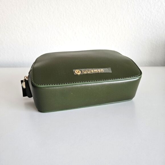 NWT Lululemon | Everywhere Belt Bag 1L Leather Alternative Cactus Purse - Picture 5 of 9